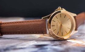 Почему все больше женщин носят мужские часы1632070693