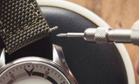 Как поменять ремешок часов самому?1633443520